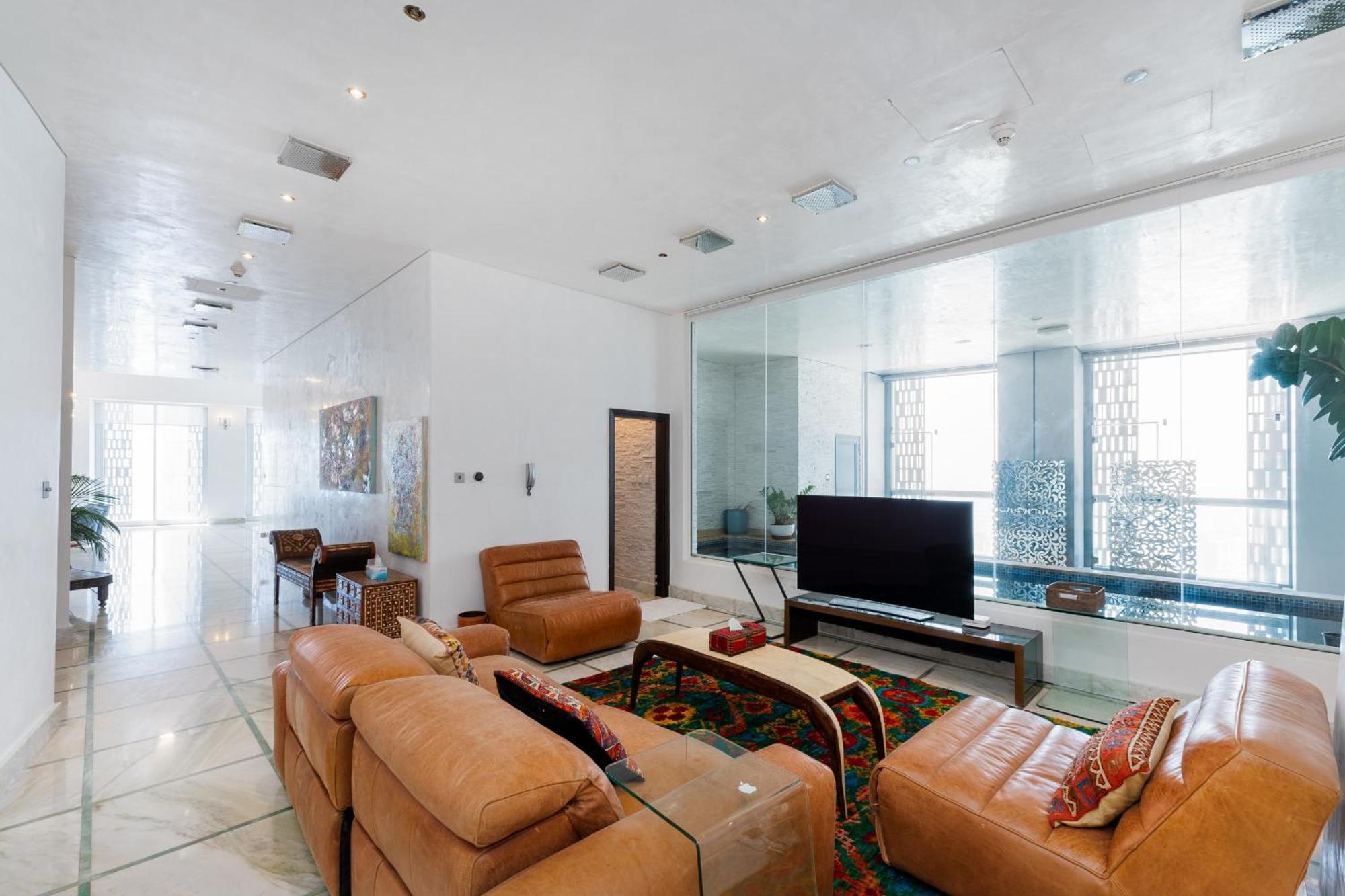 Cayan Tower Marina - Mint * Dubai