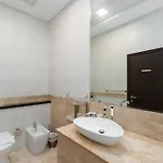 Cayan Tower Dubai Marina - Mint Stay